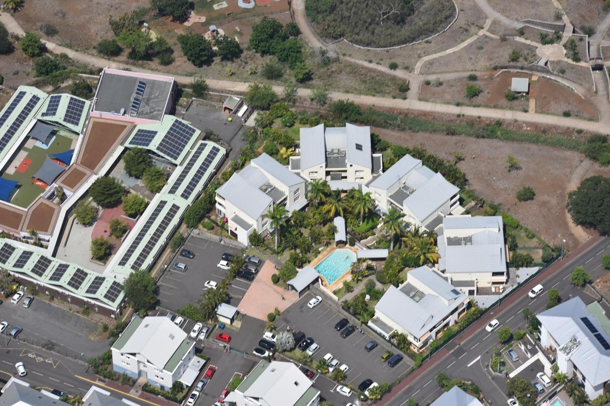 T2 Classe 4 Etoiles Avec Jardin, Piscine, Vue Mer A Saint-Gilles-Les-Bains Buitenkant foto